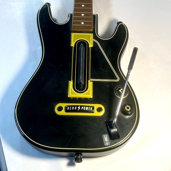 Guitar Hero Live Controller No Dongle - Picture 3 of 8